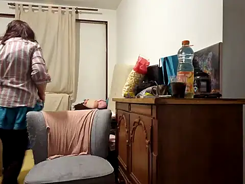 Snapshot of Samantha_Squirt@xh chatting on October 26, 12:00 am Samantha Squirtxh online show from October 26, 12:00 am