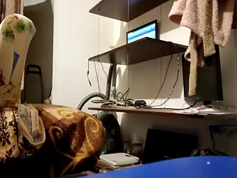 Samantha Squirtxh online show from April 7, 9:49 pm