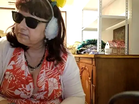 Samantha Squirtxh online show from May 12, 9:32 pm