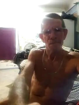 Snapshot of Daza67 chatting on December 18, 3:05 pm Daza67 online show from December 18, 3:05 pm