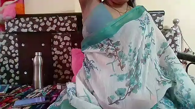 Snapshot of NautyBabe chatting on October 4, 7:32 am NautyBabe online show from October 4, 7:32 am