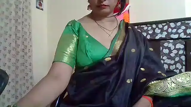 Snapshot of NautyBabe chatting on October 5, 8:10 pm NautyBabe online show from October 5, 8:10 pm