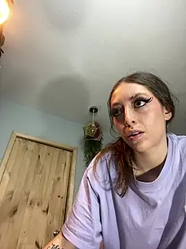 VickyJackson  online show from February 19, 6:27 pm