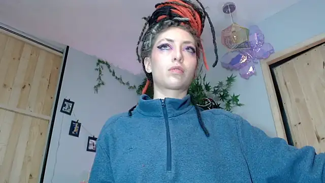 Snapshot of VickyJackson_ chatting on December 2, 12:11 am VickyJackson online show from December 2, 12:11 am