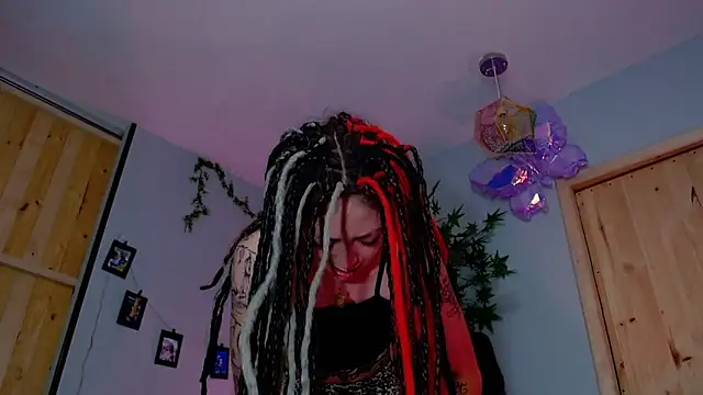 Snapshot of VickyJackson_ chatting on November 21, 8:19 pm VickyJackson online show from November 21, 8:19 pm