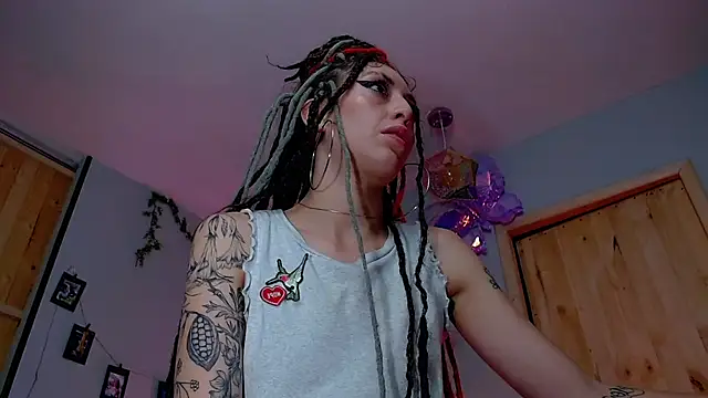 Snapshot of VickyJackson_ chatting on November 25, 10:54 pm VickyJackson online show from November 25, 10:54 pm