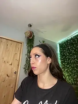 VickyJackson  online show from March 3, 4:14 pm