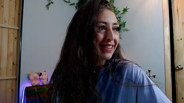 Snapshot of VickyJackson_ chatting on March 5, 8:00 pm VickyJackson online show from March 5, 8:00 pm
