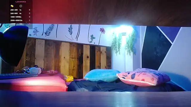 DaMikaela  online show from November 24, 7:03 pm