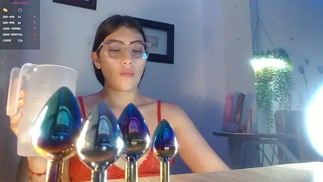 DaMikaela  online show from September 30, 6:47 pm