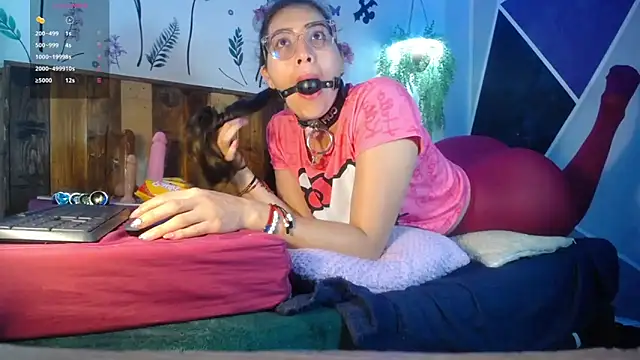 DaMikaela  online show from November 9, 1:59 pm