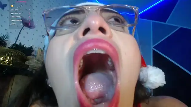 DaMikaela  online show from December 2, 7:04 pm