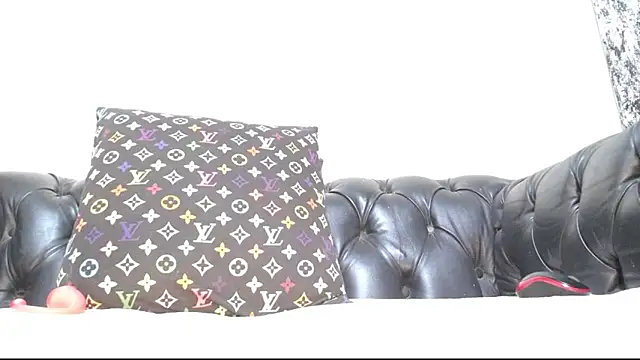 santa queenn online show from January 9, 4:19 am