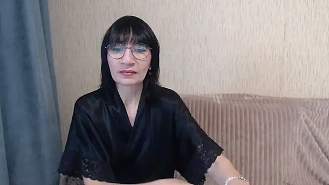 Erica95Bloom online show from November 19, 6:13 am