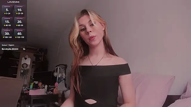  eva  pleasure  online show from March 4, 7:49 am