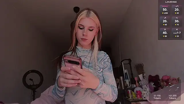  eva  pleasure  online show from April 3, 6:42 am