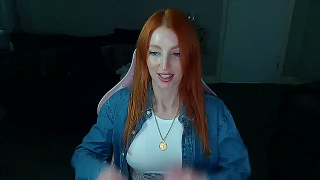 Snapshot of Red_firesquirt chatting on February 28, 2:31 pm Red firesquirt online show from February 28, 2:31 pm