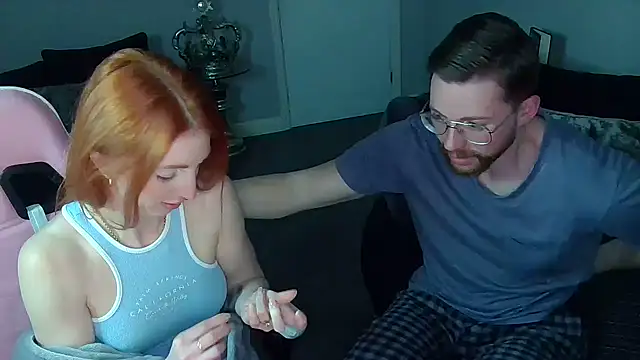 Snapshot of Red_firesquirt chatting on March 1, 9:37 pm Red firesquirt online show from March 1, 9:37 pm