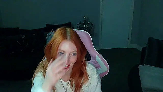 Snapshot of Red_firesquirt chatting on March 12, 9:24 pm Red firesquirt online show from March 12, 9:24 pm