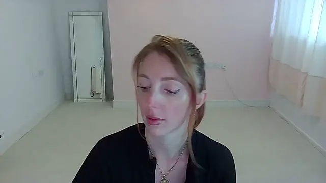 Red firesquirt online show from June 10, 2:07 pm