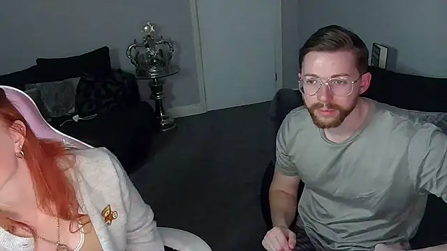 Snapshot of Red_firesquirt chatting on March 2, 9:41 pm Red firesquirt online show from March 2, 9:41 pm