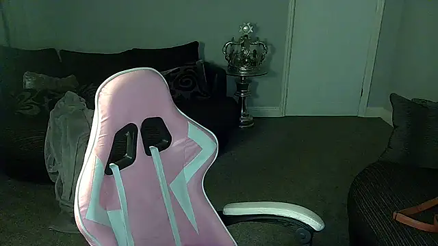 Snapshot of Red_firesquirt chatting on September 10, 8:52 pm Red firesquirt online show from September 10, 8:52 pm