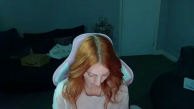 Snapshot of Red_firesquirt chatting on March 20, 9:56 pm Red firesquirt online show from March 20, 9:56 pm