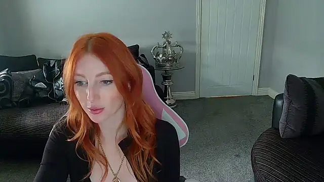 Snapshot of Red_firesquirt chatting on March 10, 2:37 pm Red firesquirt online show from March 10, 2:37 pm