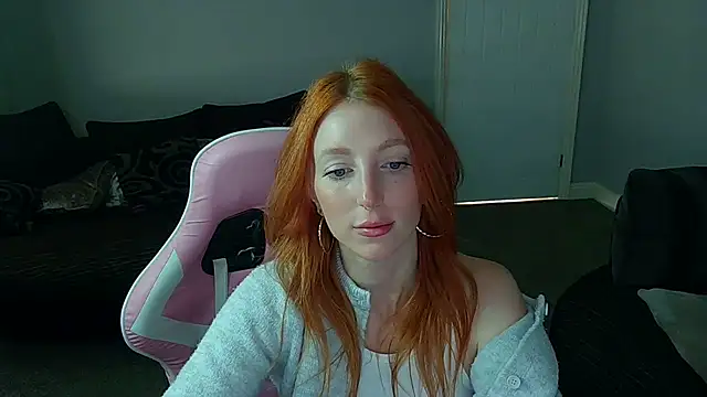 Snapshot of Red_firesquirt chatting on March 18, 2:28 pm Red firesquirt online show from March 18, 2:28 pm