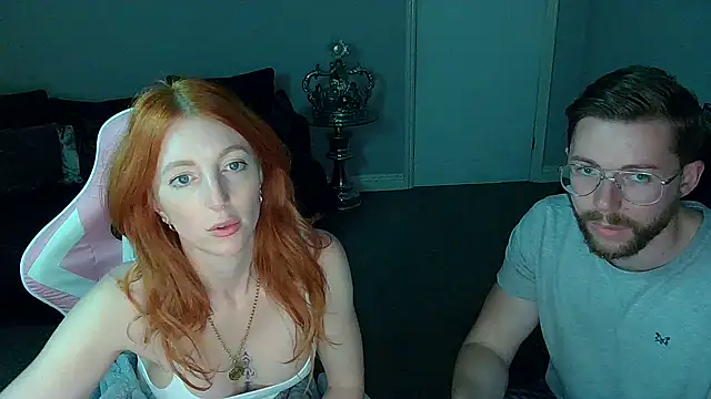 Snapshot of Red_firesquirt chatting on March 9, 9:25 pm Red firesquirt online show from March 9, 9:25 pm