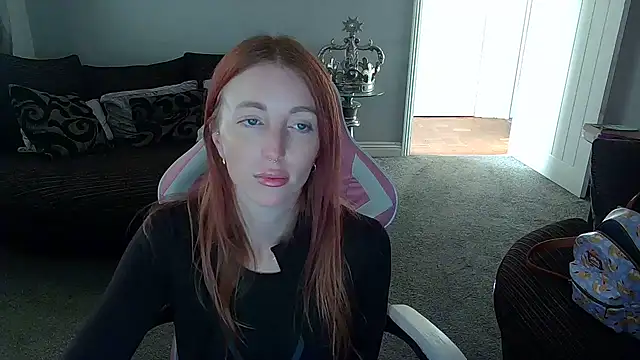 Snapshot of Red_firesquirt chatting on January 7, 2:00 pm Red firesquirt online show from January 7, 2:00 pm