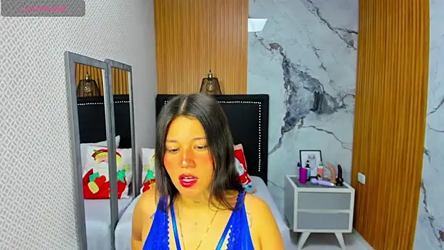 LORENADAVIES online show from November 22, 12:48 pm