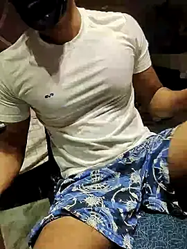 xxxhugedick0001 online show from March 14, 6:39 pm