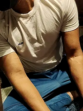 xxxhugedick0001 online show from February 27, 6:09 pm