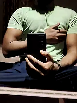 xxxhugedick0001 online show from December 4, 6:55 pm