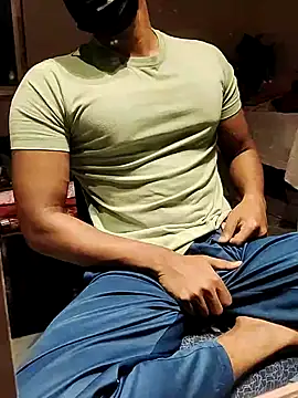 xxxhugedick0001 online show from February 23, 4:02 pm