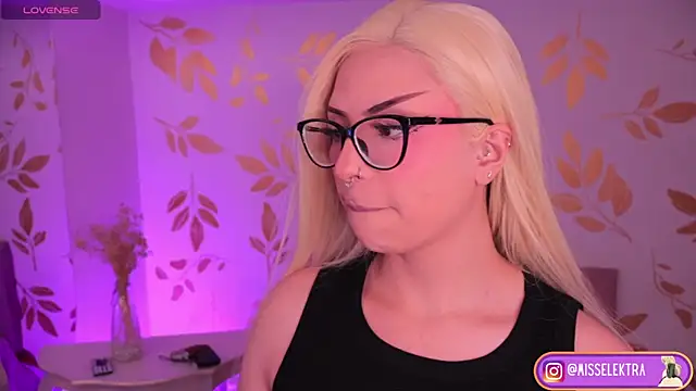 Misselektra   online show from March 19, 6:24 am