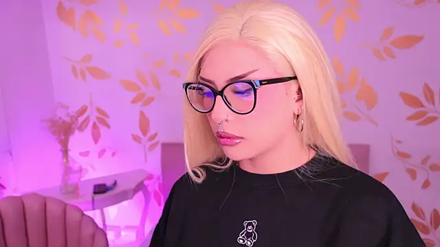 Misselektra   online show from February 9, 5:38 am