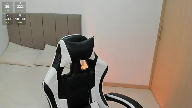 soyamandaa  online show from March 5, 10:27 pm