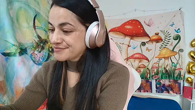 Snapshot of LovelyAzucena chatting on July 8, 2:29 pm LovelyAzucena online show from July 8, 2:29 pm
