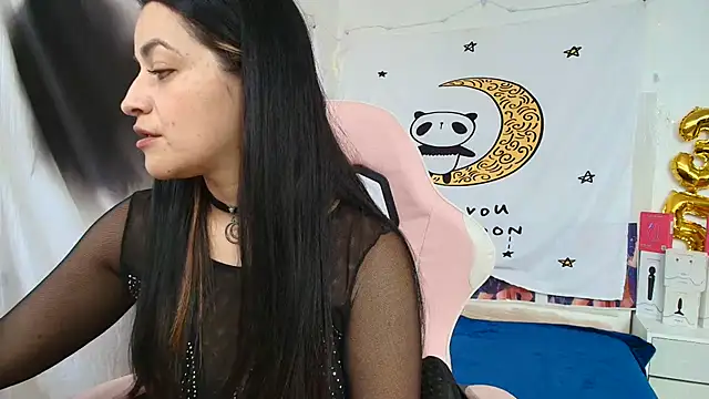 Snapshot of LovelyAzucena chatting on July 15, 3:52 pm LovelyAzucena online show from July 15, 3:52 pm