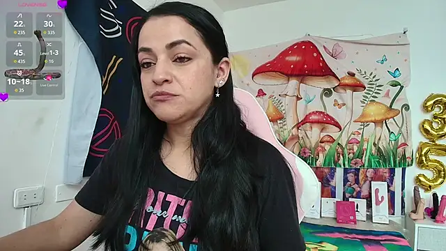 Snapshot of LovelyAzucena chatting on May 22, 2:59 pm LovelyAzucena online show from May 22, 2:59 pm