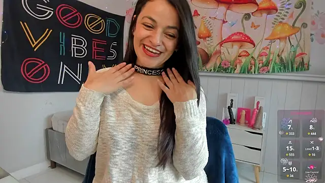 Snapshot of LovelyAzucena chatting on November 18, 3:15 pm LovelyAzucena online show from November 18, 3:15 pm