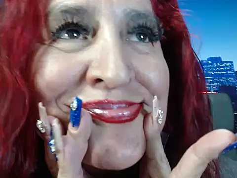 Snapshot of Lucy_mature8 chatting on September 13, 1:38 am Lucy mature8 online show from September 13, 1:38 am