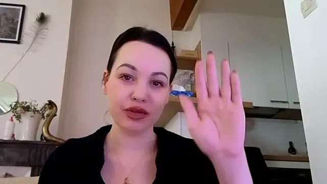 Snapshot of Lilie_romeo chatting on February 5, 3:09 pm Lilie romeo online show from February 5, 3:09 pm