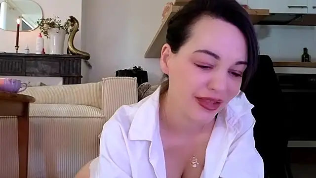 Snapshot of Lilie_romeo chatting on February 10, 11:46 am Lilie romeo online show from February 10, 11:46 am