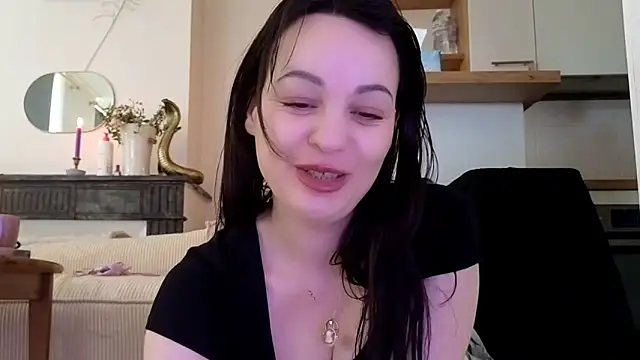 Snapshot of Lilie_romeo chatting on March 7, 3:49 pm Lilie romeo online show from March 7, 3:49 pm