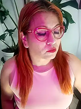 Victoria Caruso online show from March 20, 8:40 pm