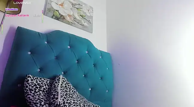 Victoria Caruso online show from March 22, 12:28 am