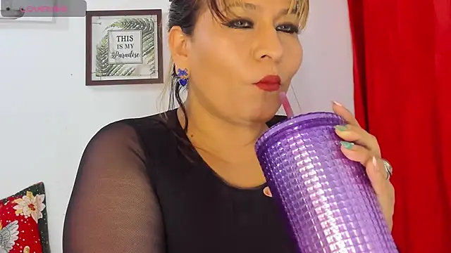 Victoria Caruso online show from December 28, 12:15 am